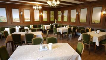 Tägliches inbegriffenes Frühstücksbuffet