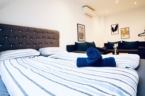 Room - Comfy Room in shared Apt with Great Location (Wien)