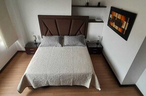 3 bedrooms, free WiFi, bed sheets - Delightful, Luxurious & Spacious 3-bedroom 2-bath Apartment  (Envigado)