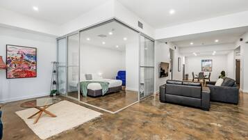 4 bedrooms, iron/ironing board, travel cot, WiFi