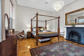 4 bedrooms, iron/ironing board, travel cot, WiFi