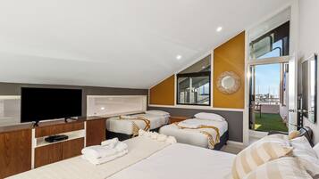 3 bedrooms, iron/ironing board, travel cot, WiFi