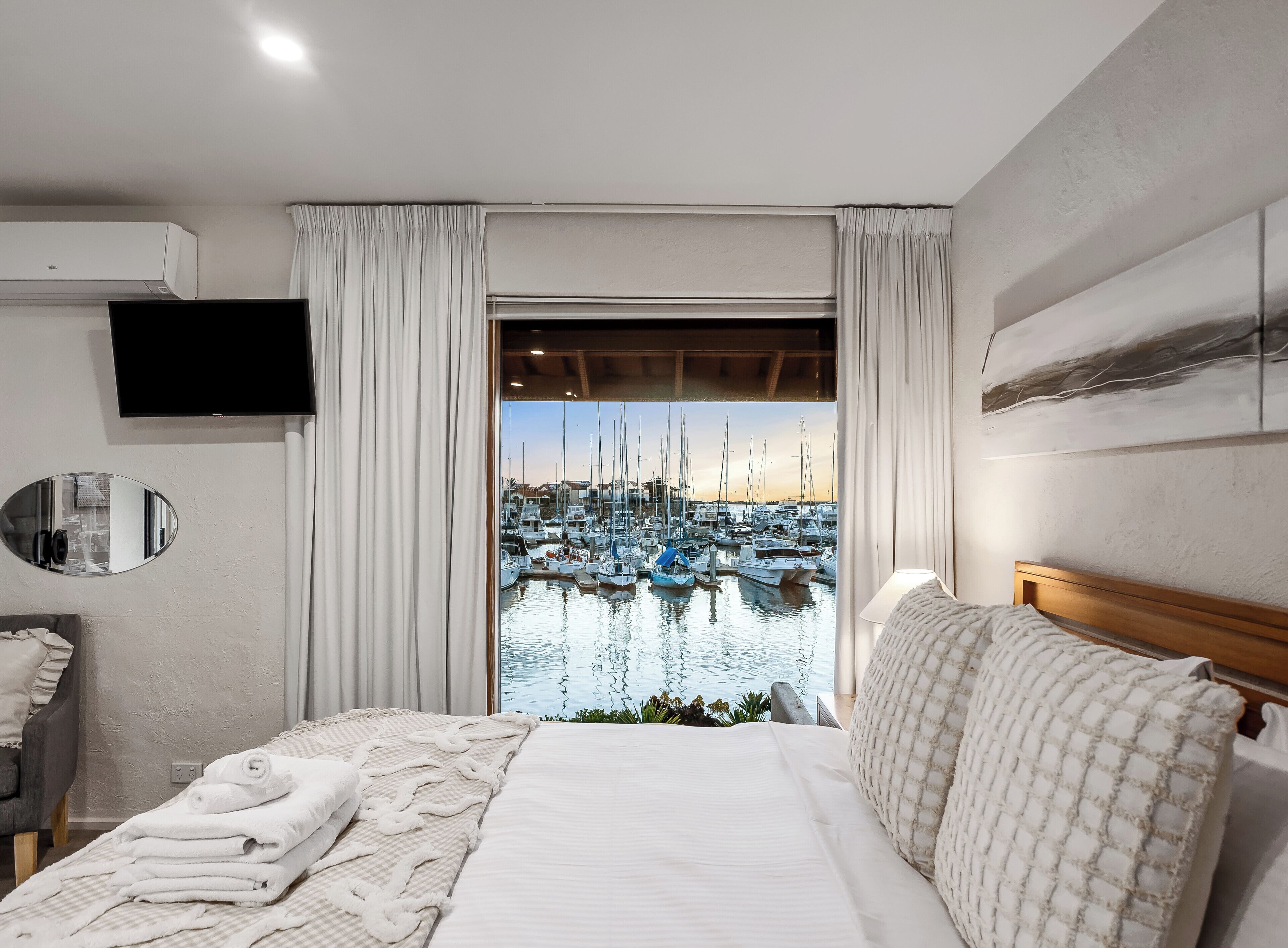 3 bedrooms, iron/ironing board, travel cot, WiFi