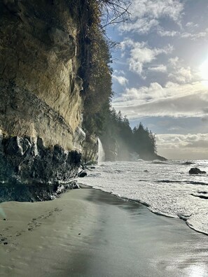 Beach nearby, beach towels