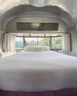 Premium Room, 1 Queen Bed, Resort View