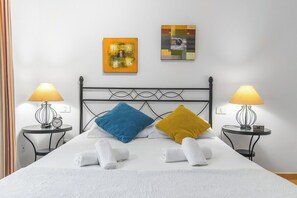 2 habitaciones, tabla de planchar con plancha, wifi y ropa de cama 