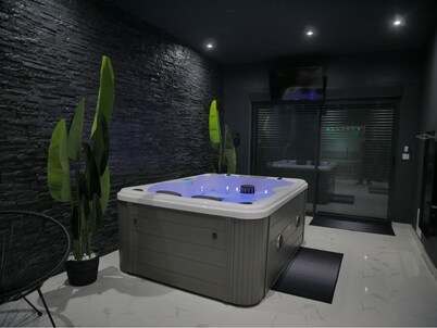 Villa 1h15 from Paris, with swimming pool, Spa & Sauna