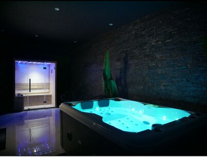 Villa 1h15 from Paris, with swimming pool, Spa & Sauna