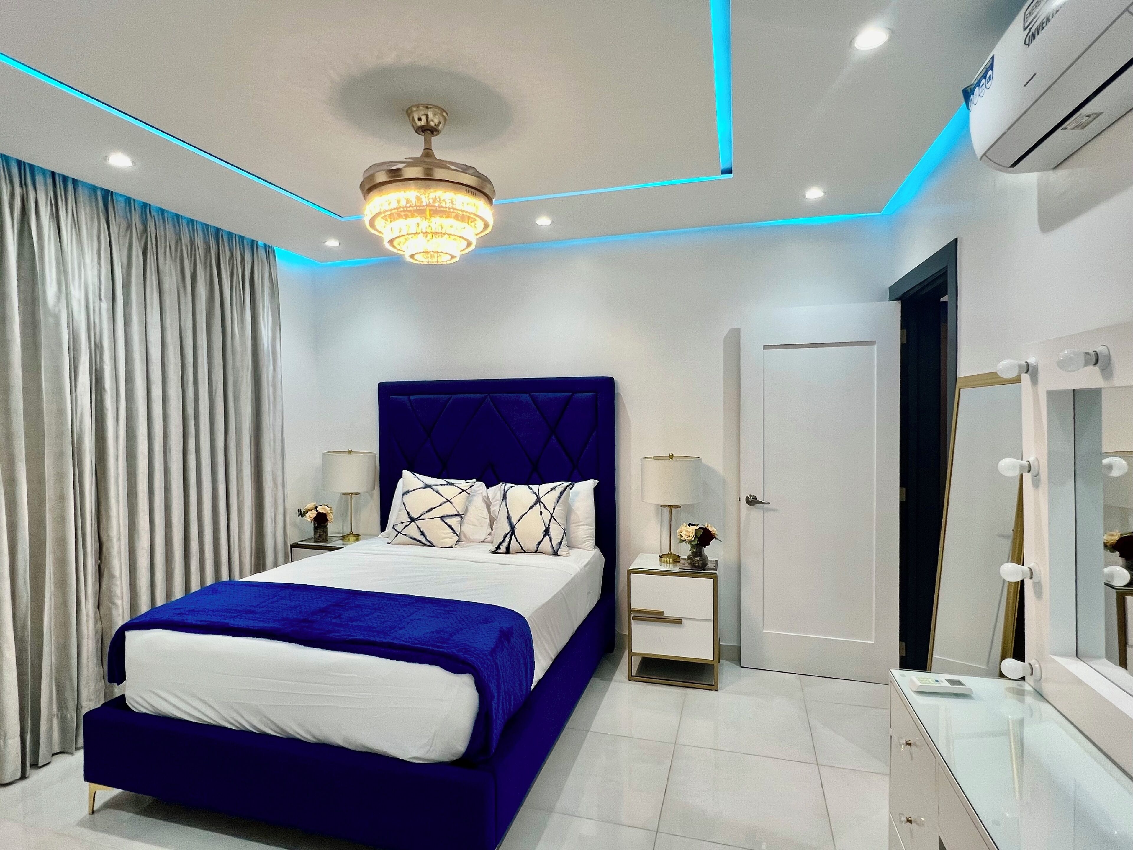 3 bedrooms, iron/ironing board, WiFi, bed sheets