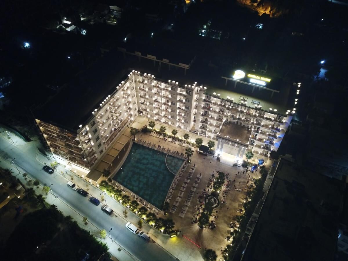 Façade de l’hébergement - soirée/nuit
