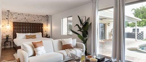 Fernseher, Kamin, Arbeitsbereiche