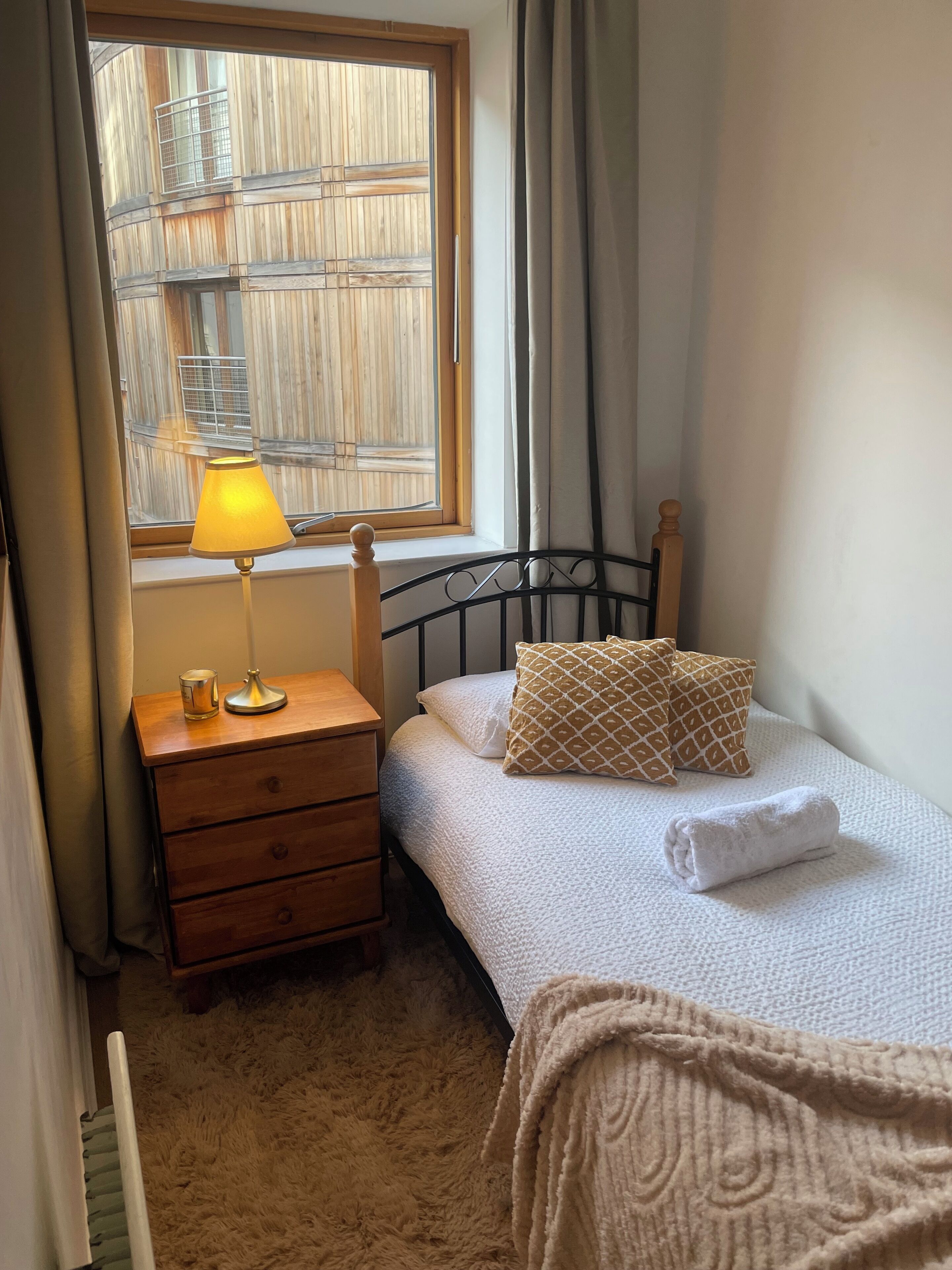 Comfort-Apartment, Gartenblick | Laptopgeeigneter Arbeitsplatz, Bügeleisen/Bügelbrett, kostenloses WLAN