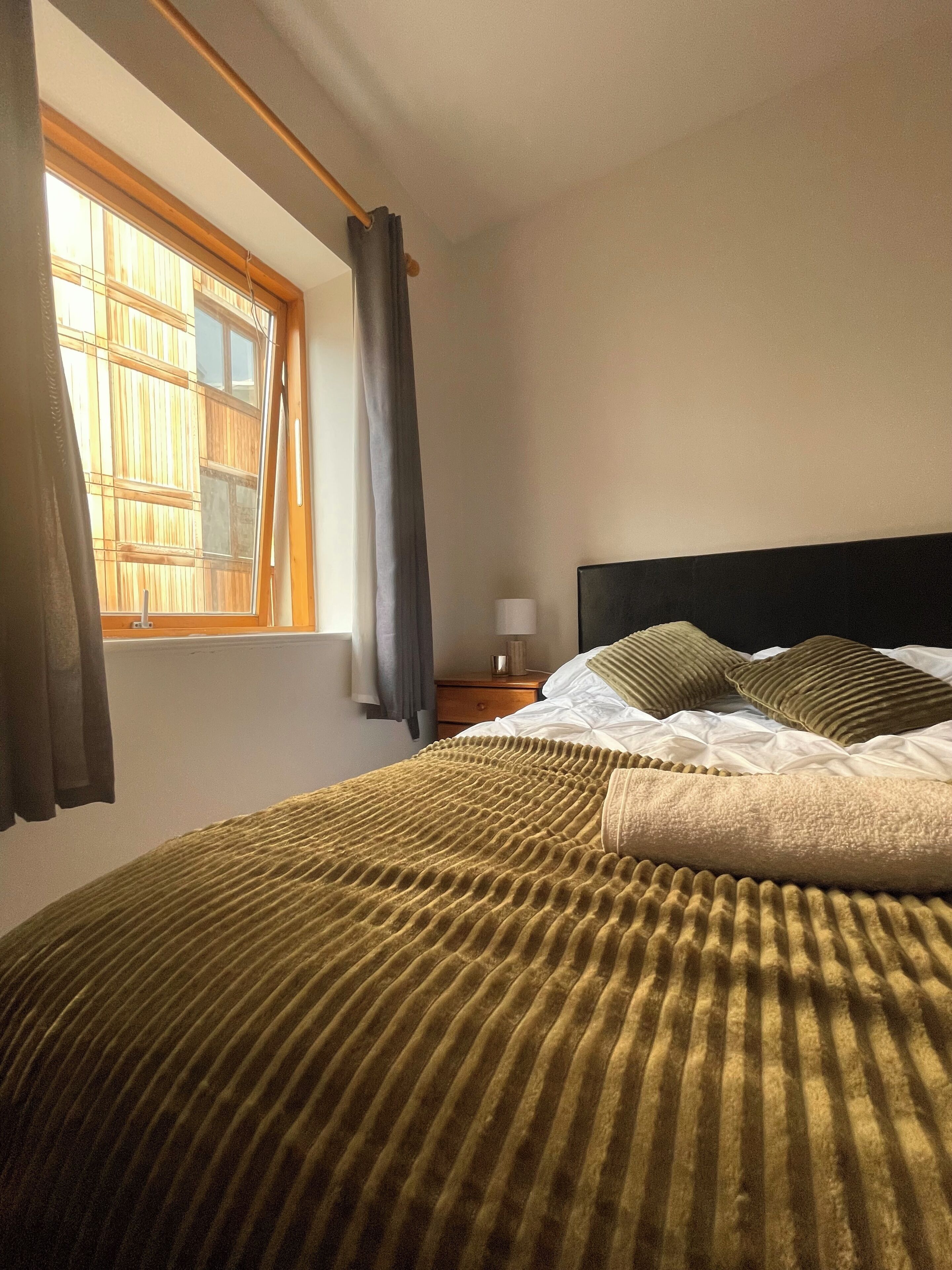 Comfort Apartment, Garden View | Laptop workspace, iron/ironing board, free WiFi