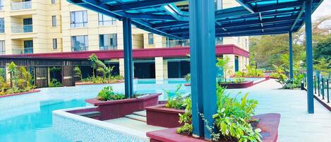 Ulkouima-allas, lämmitetty uima-allas