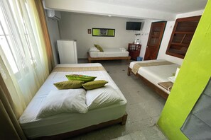 1 bedroom, desk, free WiFi, bed sheets