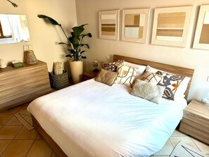 1 bedroom, iron/ironing board, travel cot, free WiFi