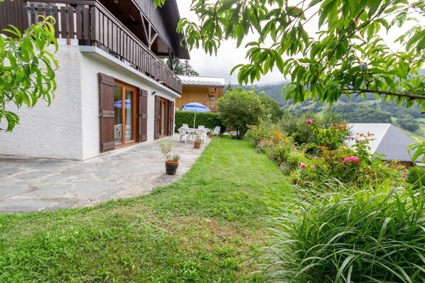 Terrace/patio - LES LAUZES - AILLON LE JEUNE (AILLON LE JEUNE)