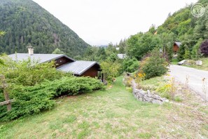 Property grounds - LES LAUZES - AILLON LE JEUNE (AILLON LE JEUNE)