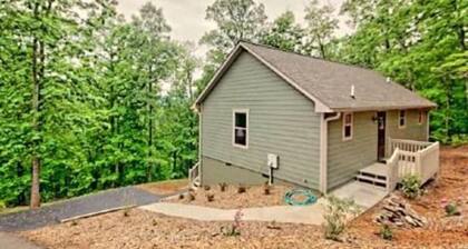 Jack & Louise's Cabin 2/2 $99