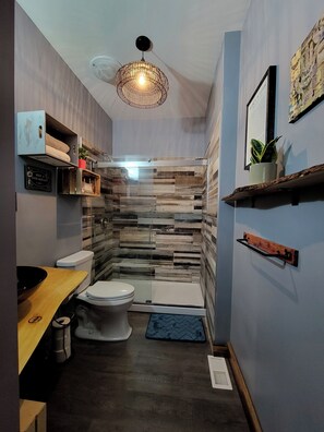 Shower, towels, soap, shampoo