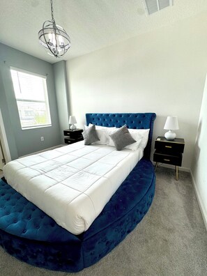 Double Room, 1 Queen Bed, Non Smoking, Private Bathroom | Free WiFi, bed sheets - Blissful Bay (Kissimmee)