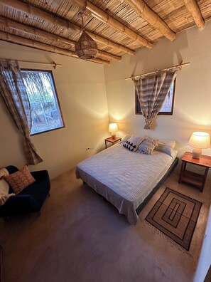 2 bedrooms, WiFi, bed sheets - Delightful 2-bedroom house with WiFi in Mancora (MANCORA)