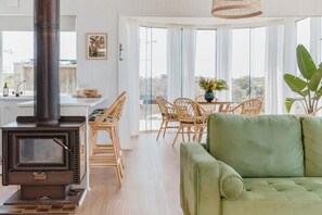 Living area - Entire home in Rye, Australia (Rye)