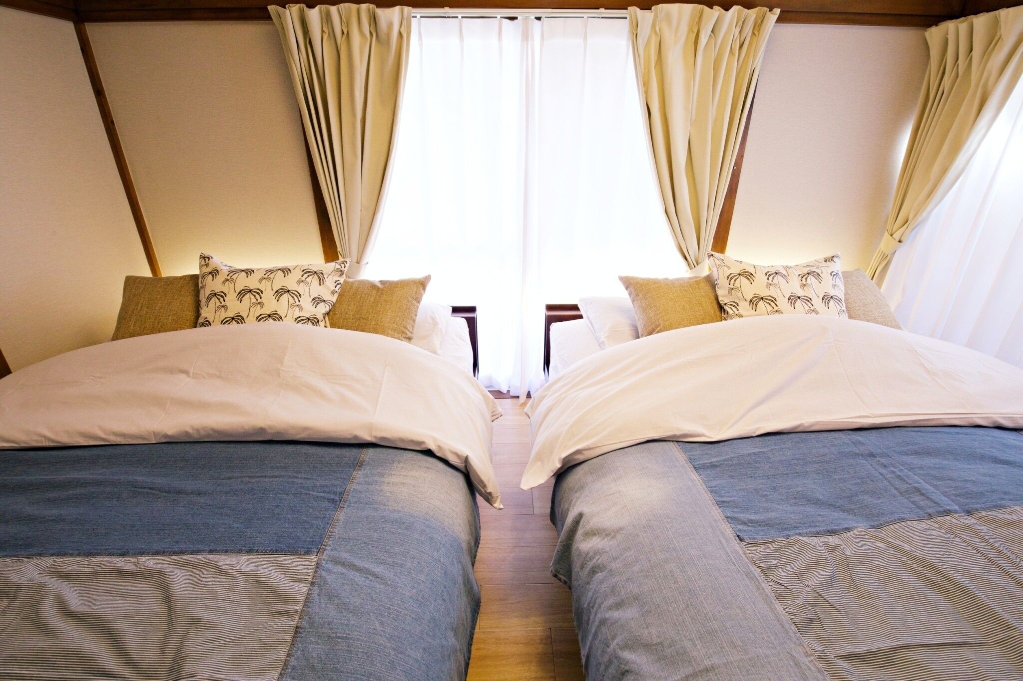 3 多间卧室、办公桌、熨斗/熨衣板、旅行婴儿床