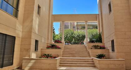 2 En-suite Rooms, Central & Garden Terrace