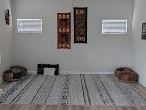 Interior - Stylish and charming 2-bedroom house with AC and WiFi in Mebane (Mebane)