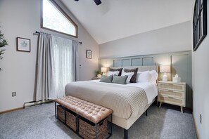 4 bedrooms, desk, iron/ironing board, WiFi