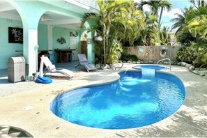 Piscine extérieure, piscine chauffée