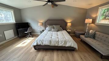 4 bedrooms, desk, iron/ironing board, WiFi