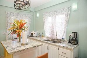 Private kitchen - Emerald Villa  (Corinth)