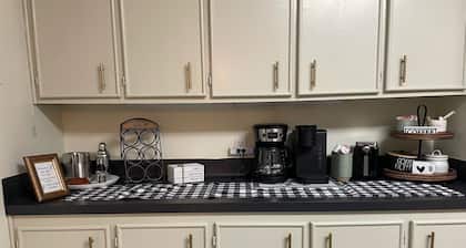 Walk to SFA, Centrally located 3 bedroom in historic Pecan Street Neighborhood