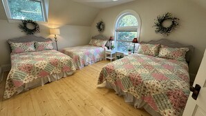 A bedroom with two beds, a desk, and a window. - Family Getaway! Book this home w/ 3 bedrooms/8 beds near Park City! (Heber City)
