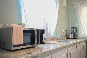 Private kitchen - Ocean Villa (Corinth)