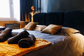 1 bedroom, iron/ironing board, internet, bed sheets - Dreamy Room - Escape, Spa & Private Cinema (Angers)