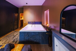 Hårtørrer, håndklæder