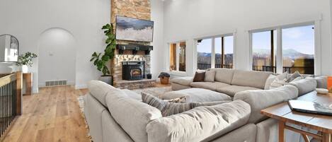 Smart TV, fireplace, offices