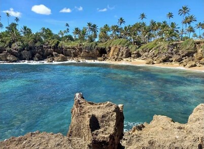 Cozy 2-bedroom beach apartment in wonderful Cerro Gordo with AC, WiFi