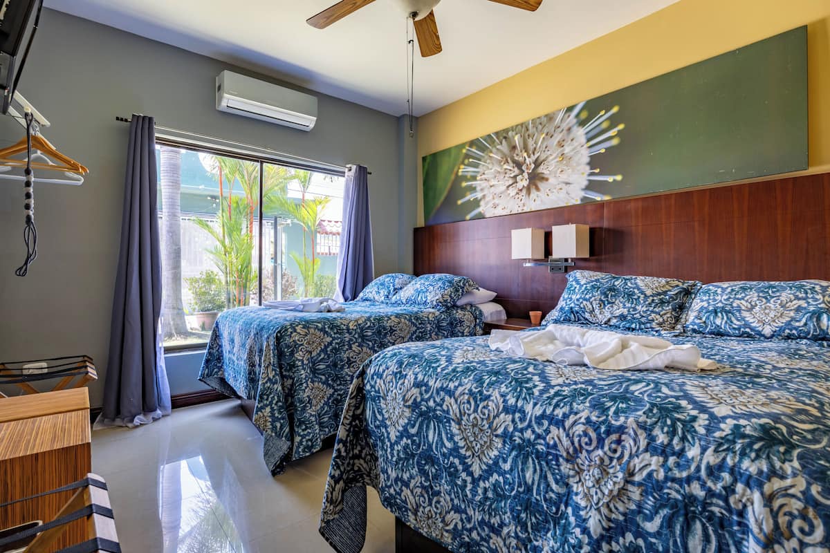 Villa Deluxe, 3 camere da letto, vista giardino, al piano terra | 3 camere, biancheria in cotone egiziano