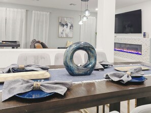 Interior - Spacious 5B3B NEW home! 15 mins to Strip@ EV charger (Las Vegas)