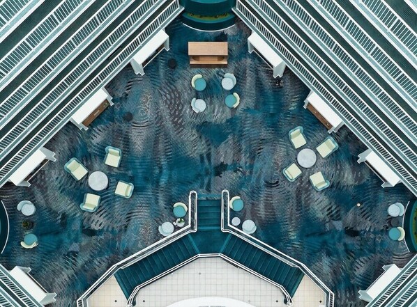 Interior - Two Queen Room at a 4⭐️ Hotel (Orlando)