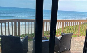 Property grounds - Ocean Front Home - A Slice of Paradise right at your back patio (Melbourne Beach)
