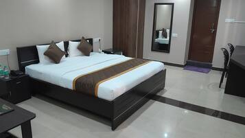 Iron/ironing board, free WiFi