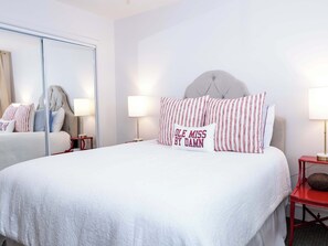 3 bedrooms, iron/ironing board, WiFi, bed sheets