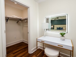 3 bedrooms, iron/ironing board, WiFi