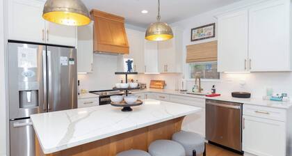 Sip Sanctuary by Apex Short Term Stays