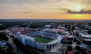 Exterior - Sip Sanctuary | Best Playoff Weekend Rate (Oxford)